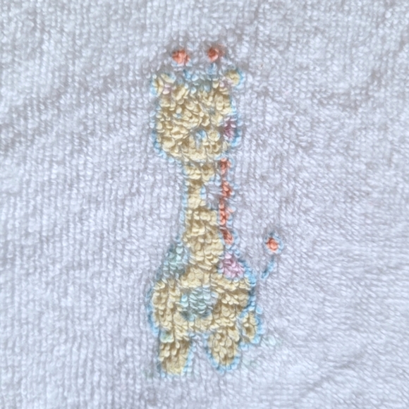 10/$20 ❄️ Snugabye Onesie - Picture 4 of 6